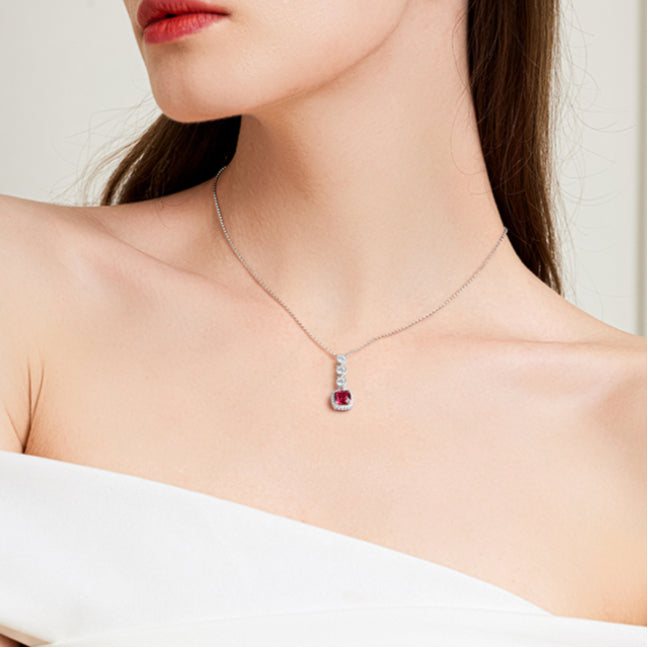 Ruby Small Square Sugar Light Luxury Collar Chain