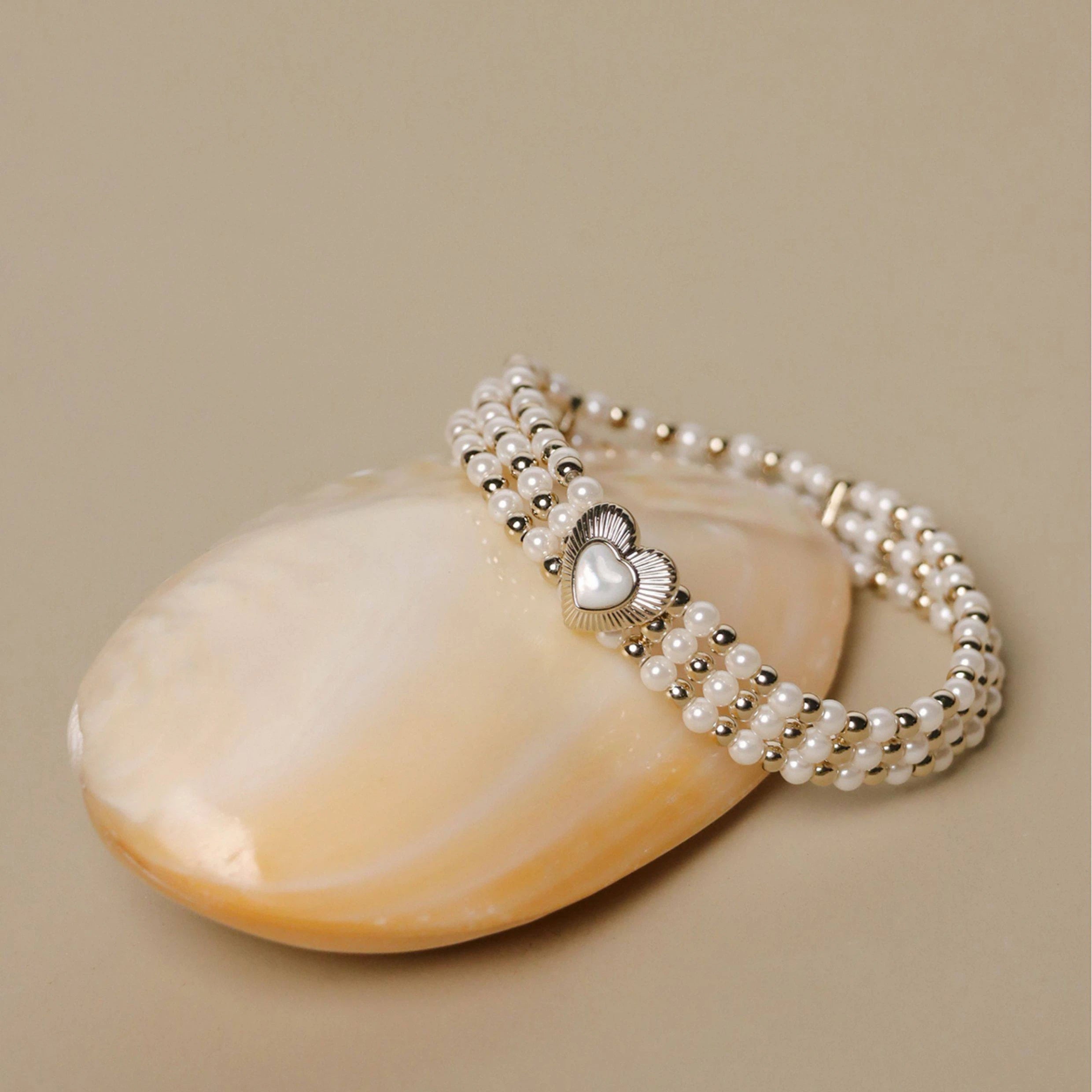 Retro Patchwork Heart-Shaped Pearl Elastic Bracelet