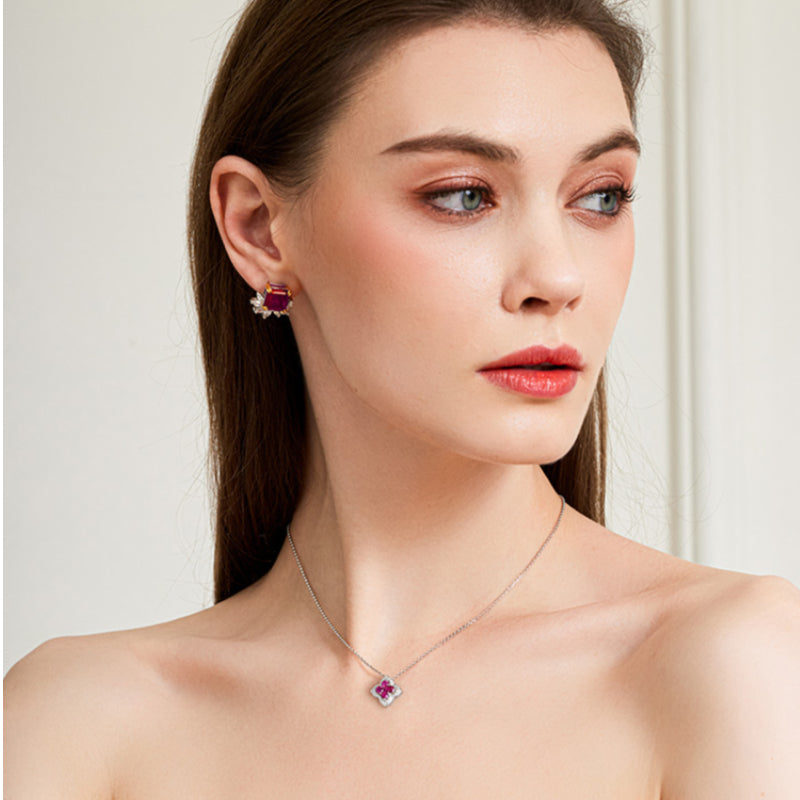 Four-Leaf Clover Ruby Necklace S925 Silver Women's Style