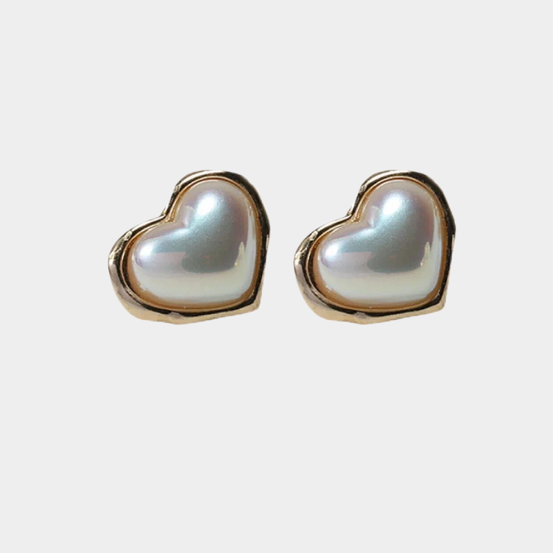 Retro Heart-Shaped Pearl Earrings