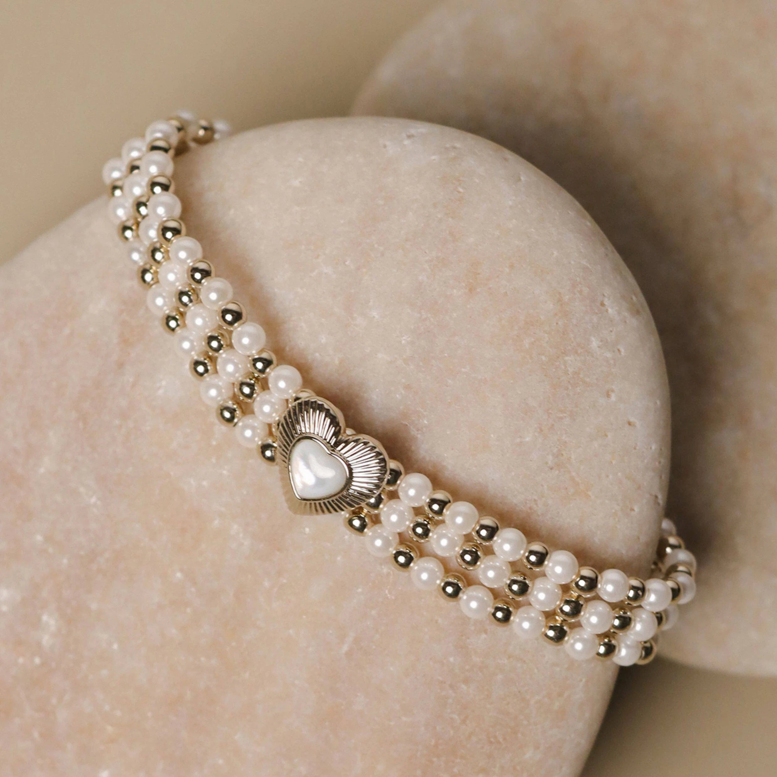 Retro Patchwork Heart-Shaped Pearl Elastic Bracelet