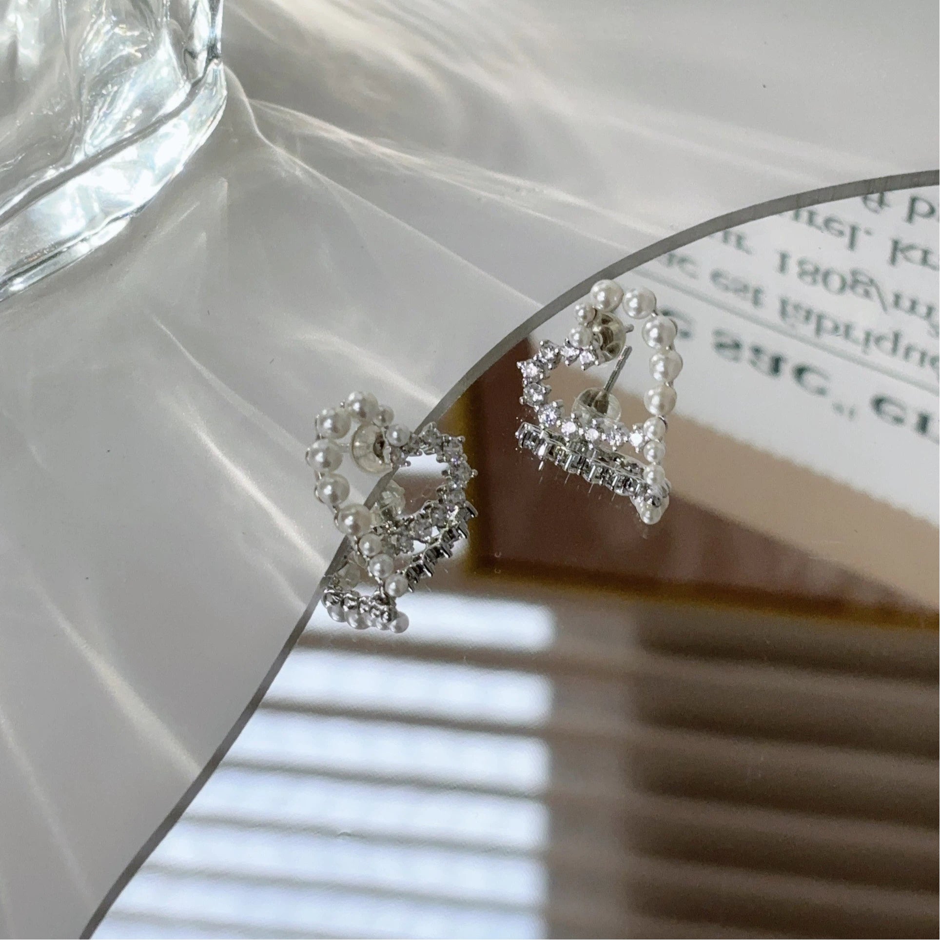 Textured Heart-Shaped Pearl Earrings Unisex