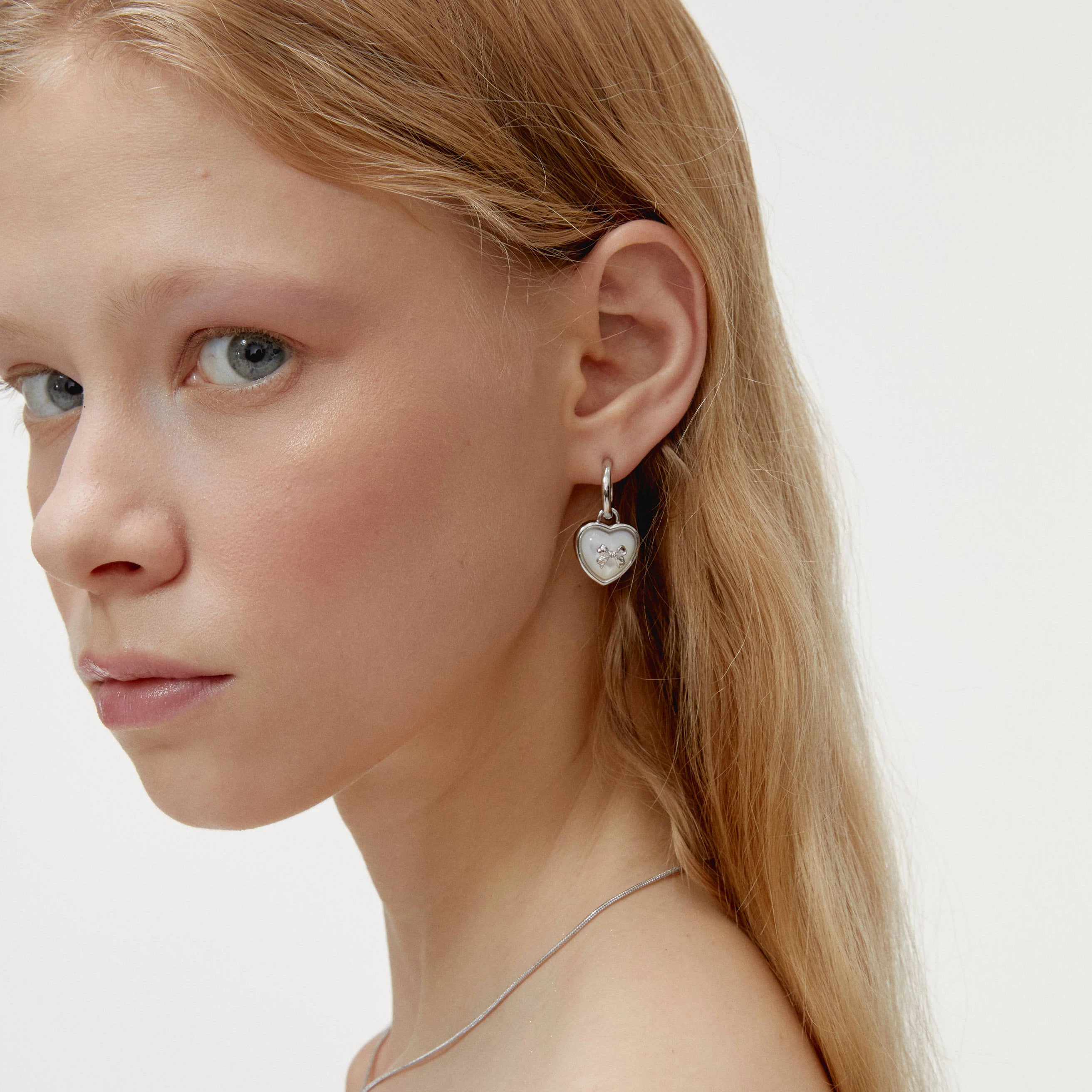 Mother of Pearl Heart-Shaped Pearl Earrings