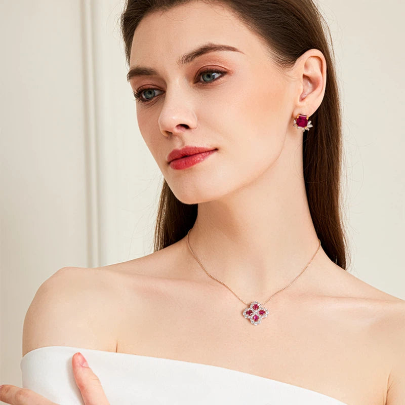 Hollow Four-Leaf Clover Ruby Necklace S925 Silver Women's Style