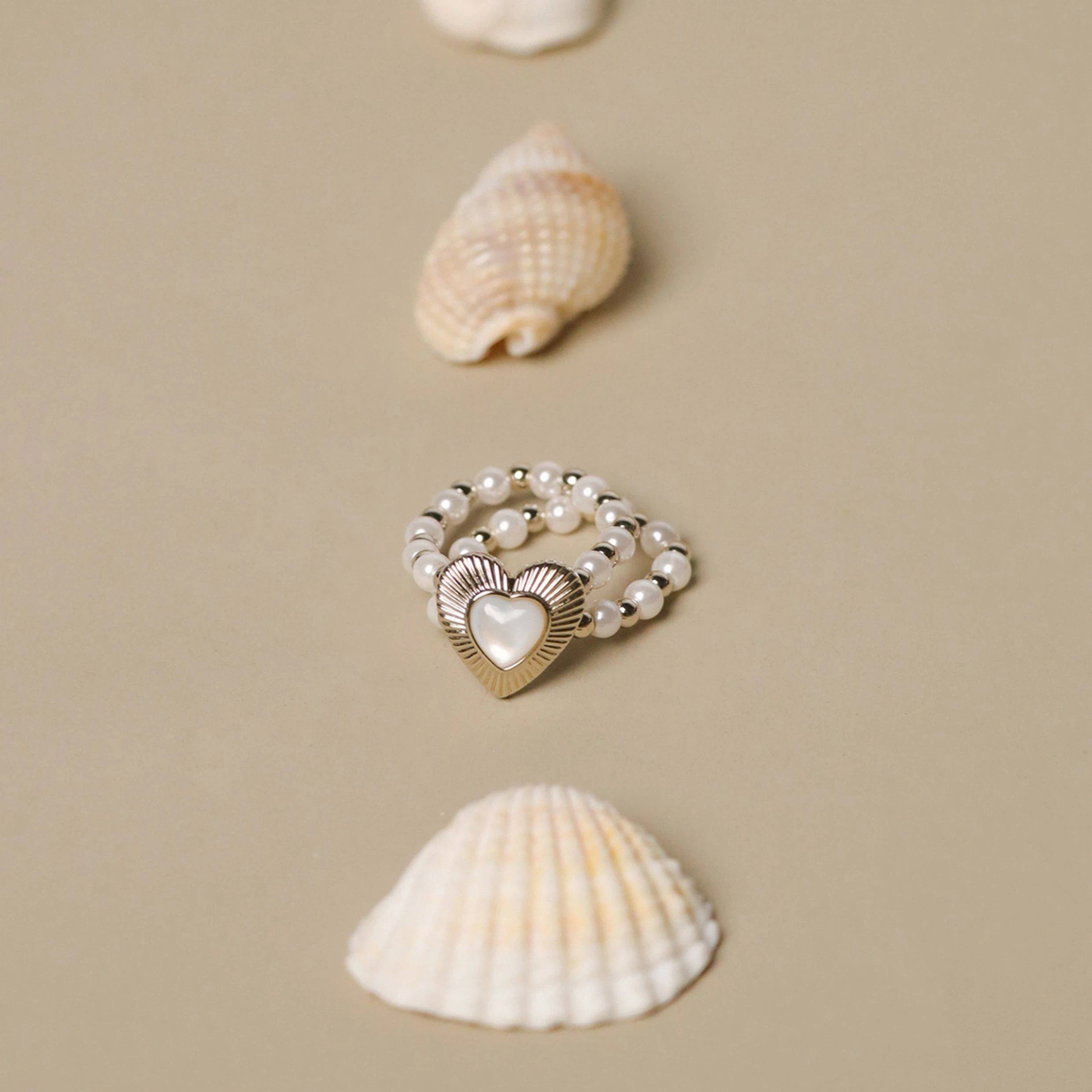 Retro Light Luxury Heart-Shaped Pearl Ring