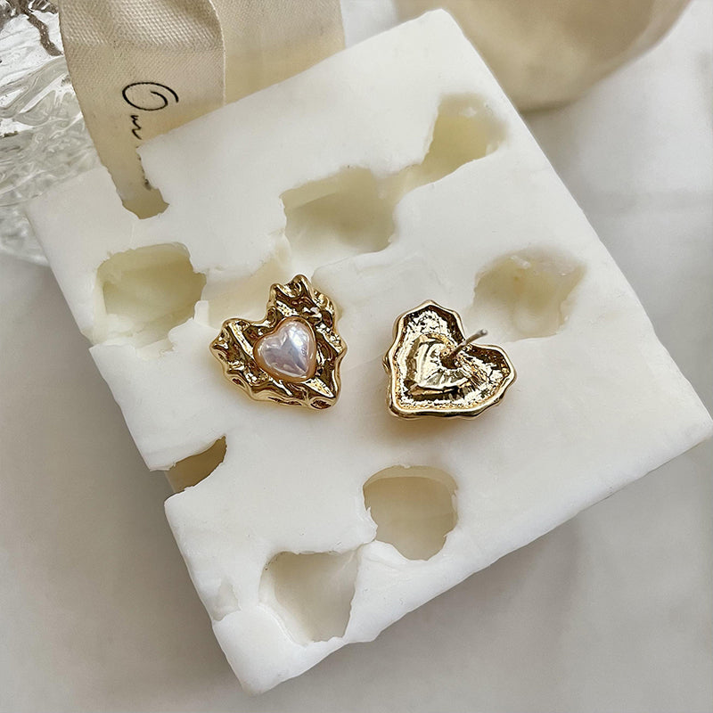 Lava Heart French Retro Heart-Shaped Pearl Earrings