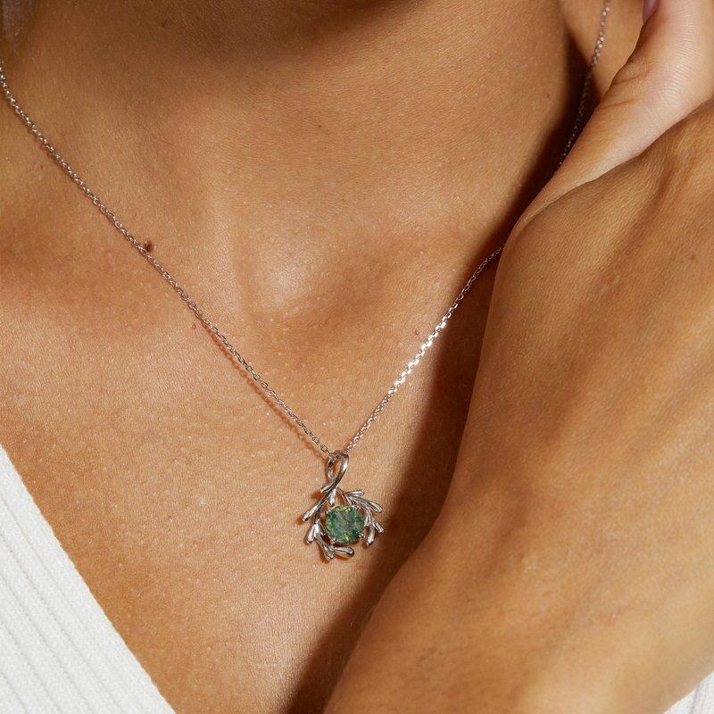 Moss Agate Courage Meaning Pendant Unisex