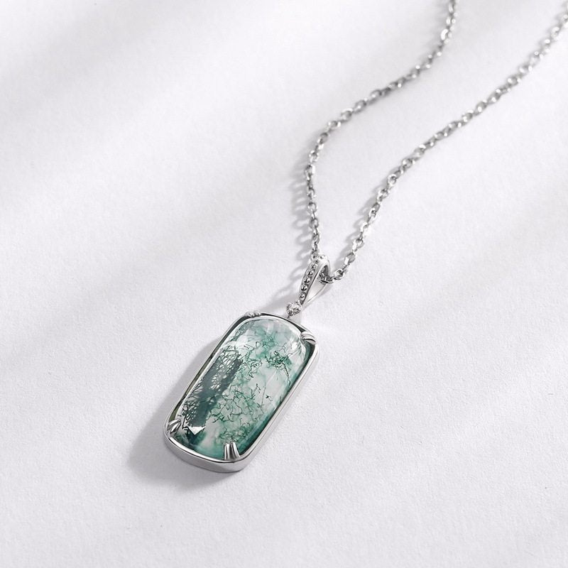 Women's Elegant Moss Agate Pendant Necklace