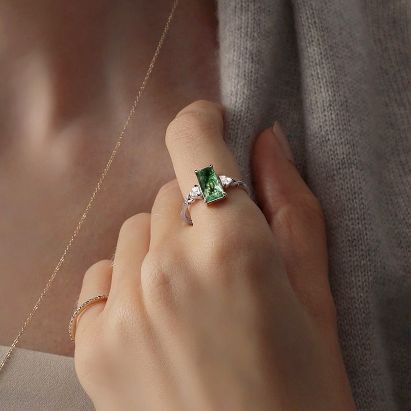 Moss Agate Rectangular Faceted Light Luxury Ring
