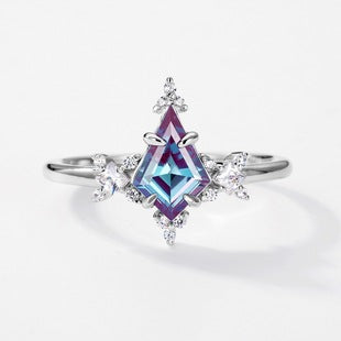 Silver Alexandrite Kite-Shaped Ring Women's Style