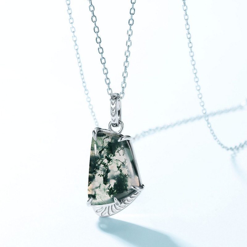 Geometric Four-Claw Moss Agate Pendant Necklace