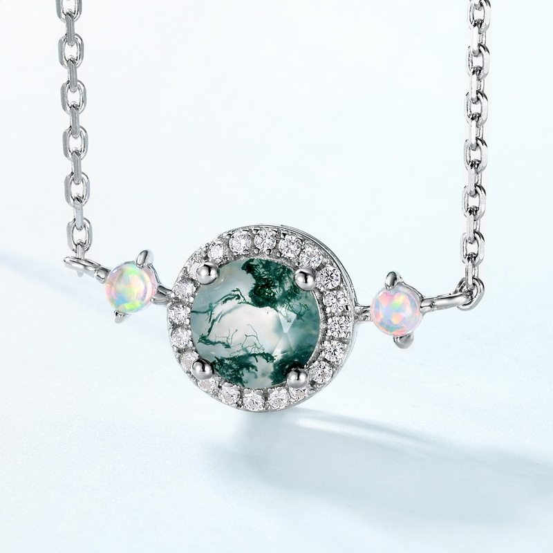 Classic Light Luxury Moss Agate Collarbone Necklace