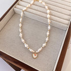 Niche Baroque Heart-Shaped Pearl Collarbone Chain