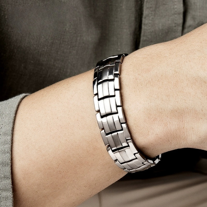 Customized High-Purity Titanium Men's Bracelet - 6th Iron Anniversary Engraved