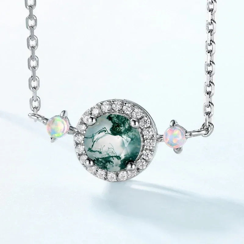 Classic Moss Agate Pendant Necklace — pendant close-up 3