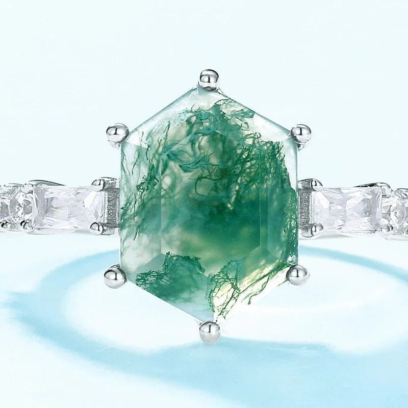 Geometric Moss Agate Ring — front setting detail 3