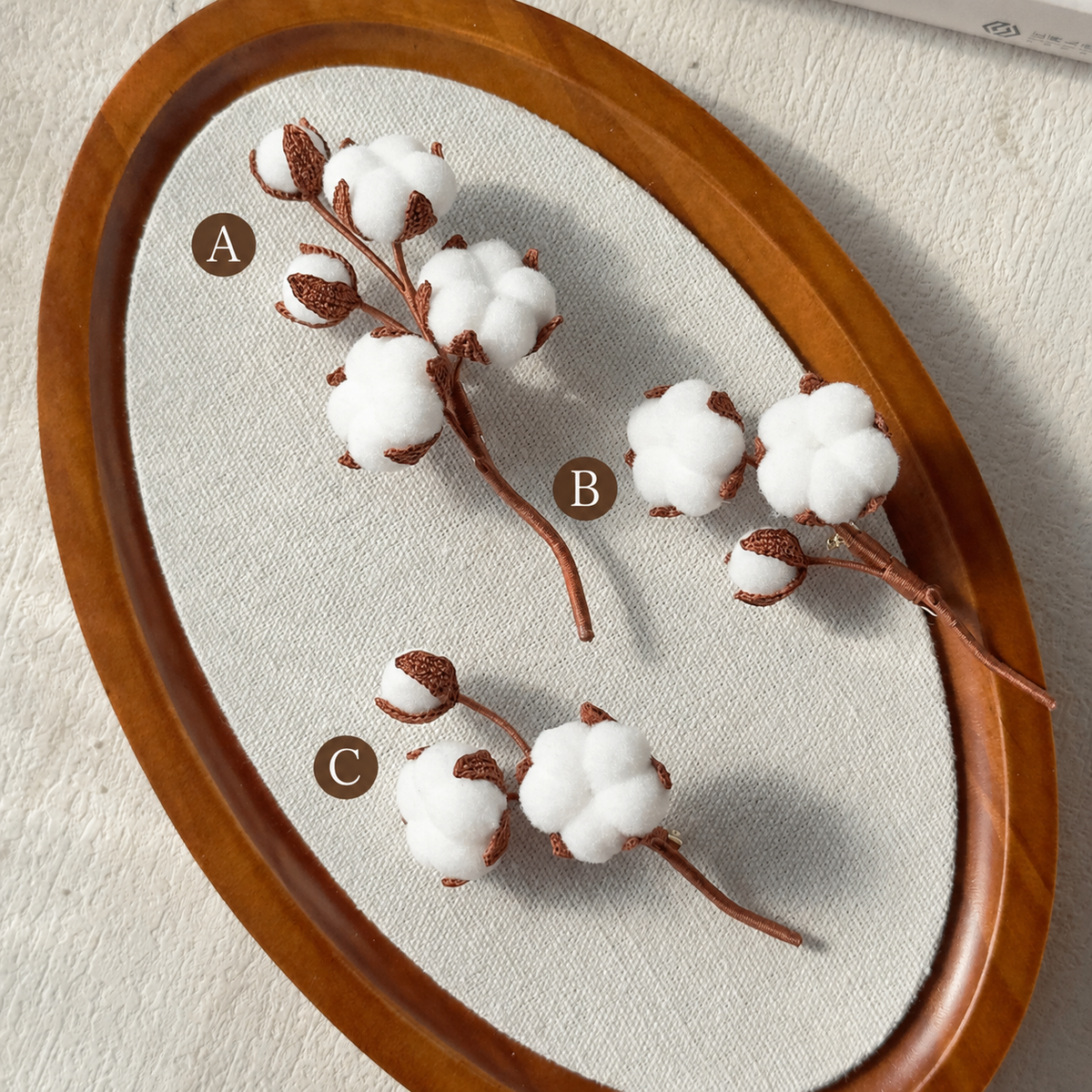 Handmade Crochet Cotton Flower Brooch, close-up detail