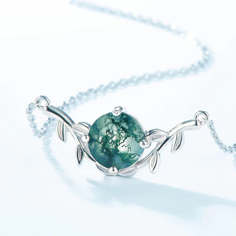 Leaf Moss Agate Pendant Necklace — pendant close-up 3