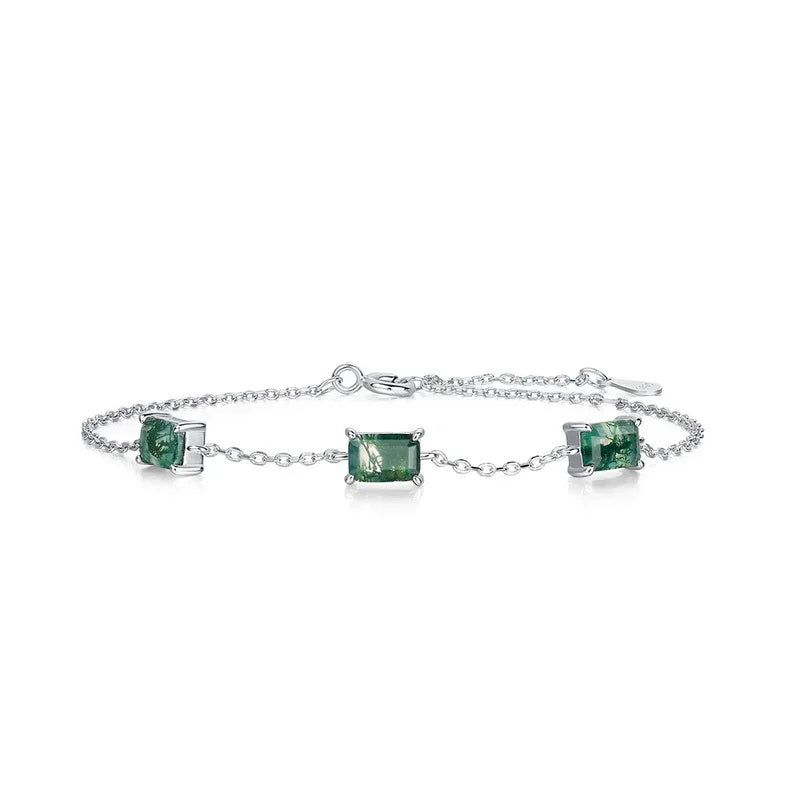 Minimalist Moss Agate Bracelet — center stone detail 4