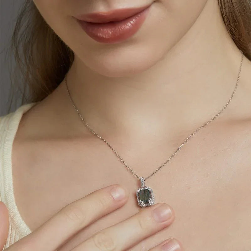 Minimalist Moss Agate Pendant S925 Silver — pendant close-up 3