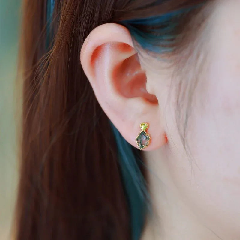 New Style Geometric Moss Agate Earrings — hand-worn scale view 2