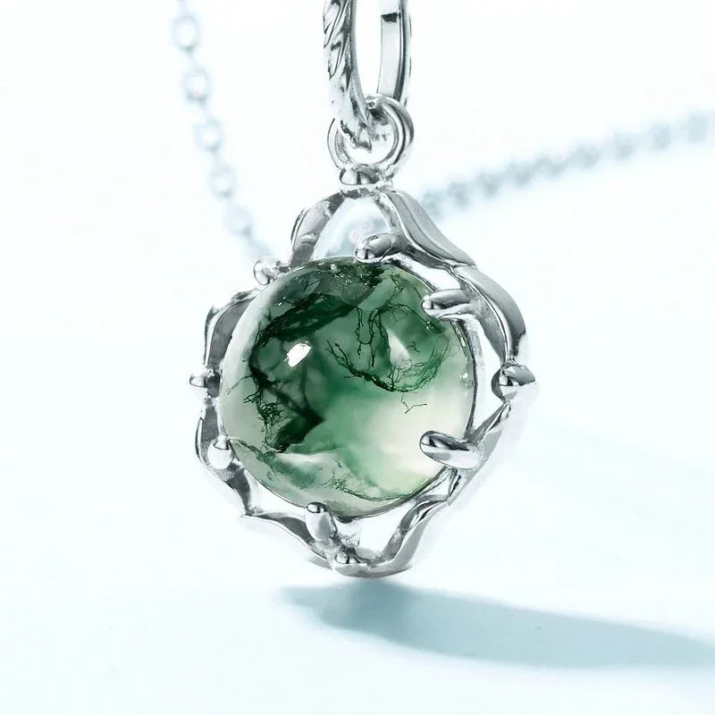 New Style Retro Elegant Moss Agate Pendant — neckline scale view 2