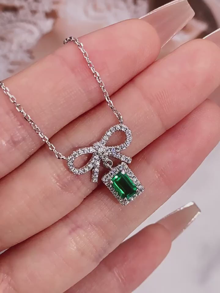 Small Square Bowknot Emerald Collar Necklace Women's Style