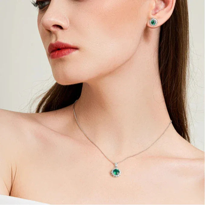 Round Emerald Sunflower Pendant Necklace presentation box product view