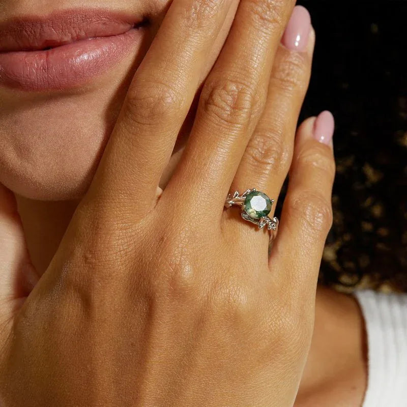 Temperament Style Moss Agate Open Ring — side profile and band detail 4