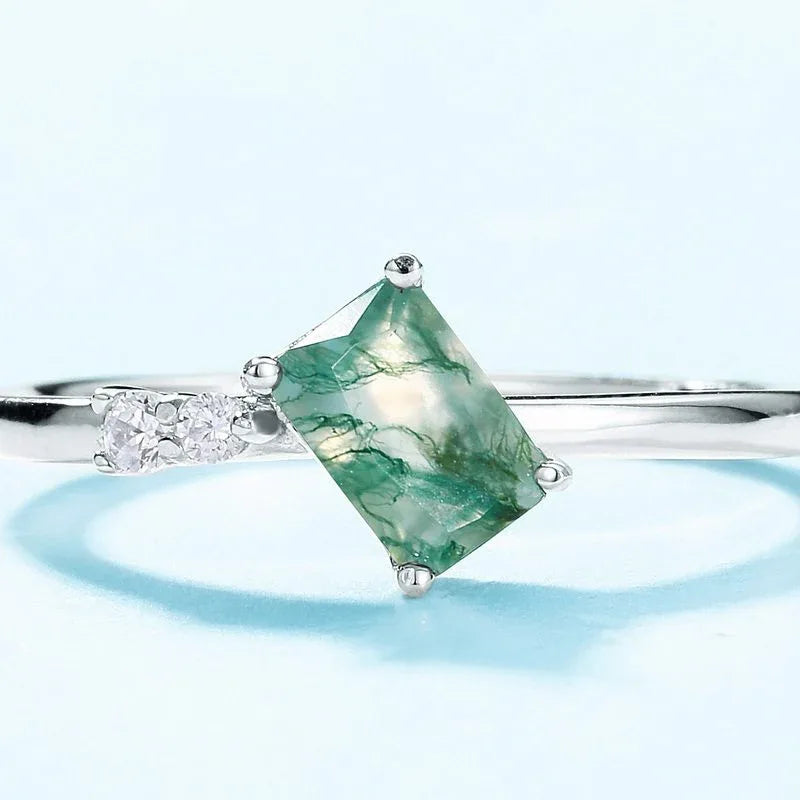 Unique Moss Agate Open Ring — front setting detail 3